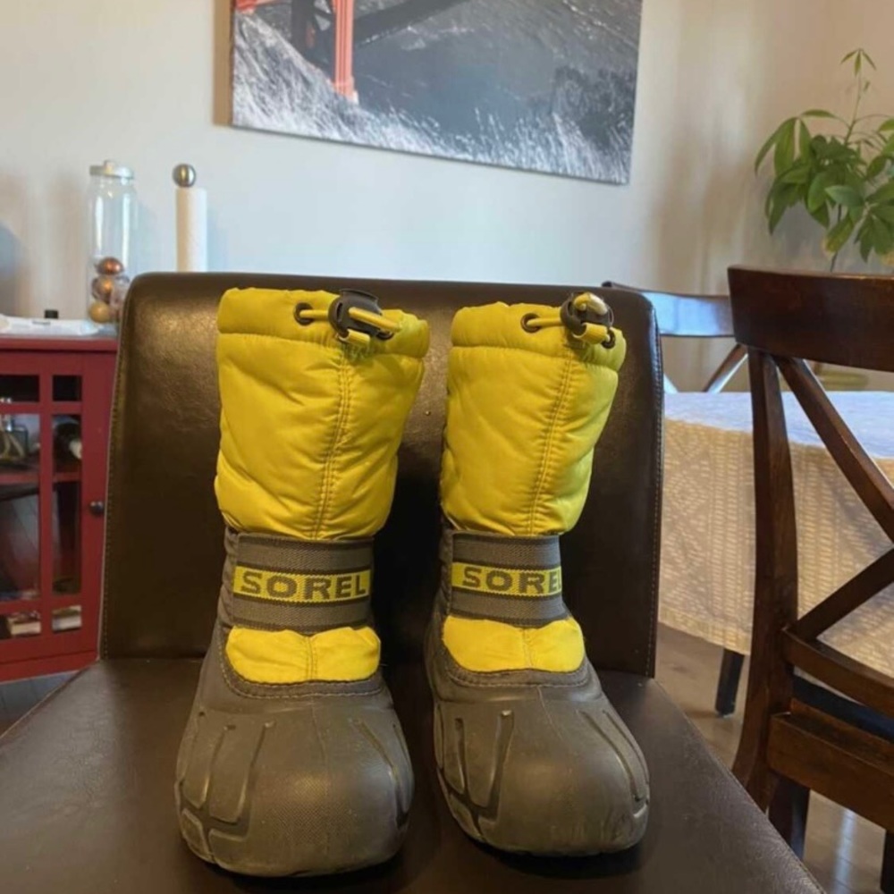 *** SOLD *** Sorel Unisex boots